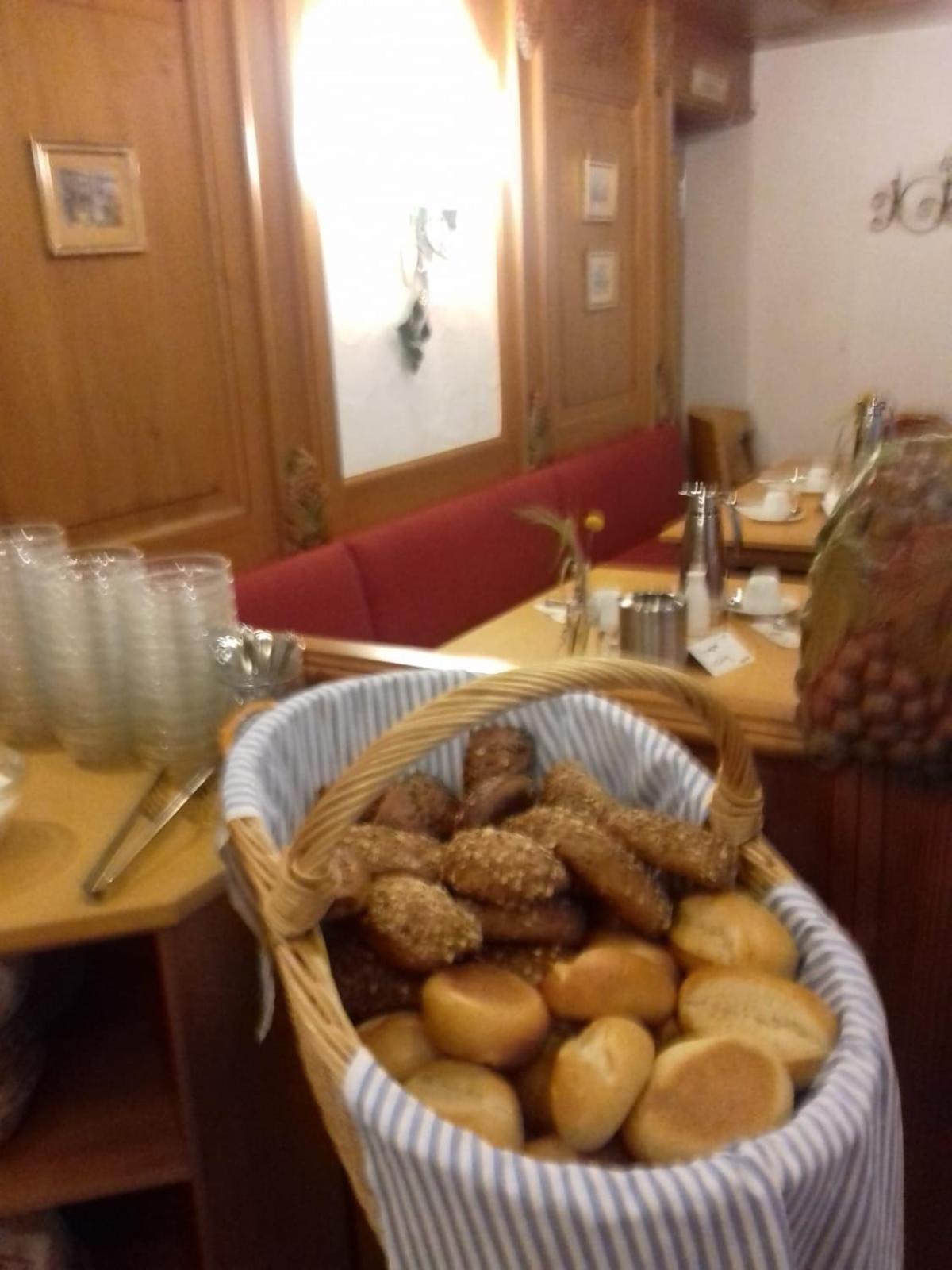 Hotel Zum Goldenen Ochsen Maikammer Εξωτερικό φωτογραφία