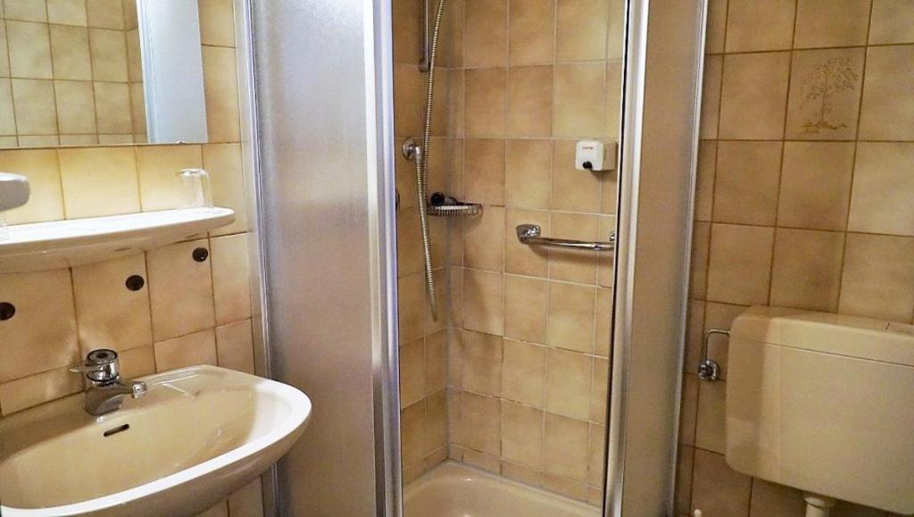 Hotel Zum Goldenen Ochsen Maikammer Εξωτερικό φωτογραφία
