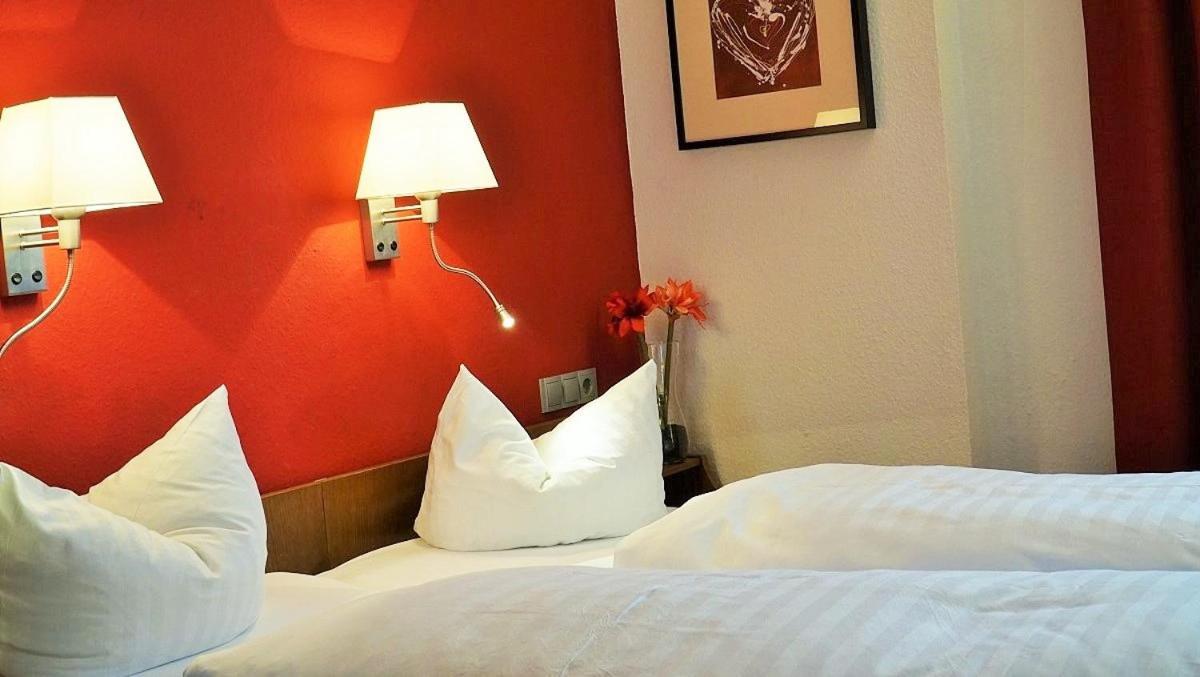 Hotel Zum Goldenen Ochsen Maikammer Εξωτερικό φωτογραφία