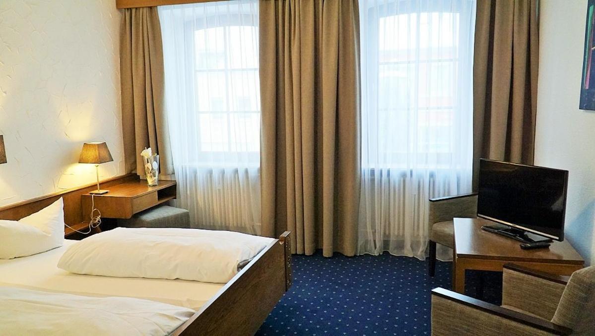 Hotel Zum Goldenen Ochsen Maikammer Εξωτερικό φωτογραφία
