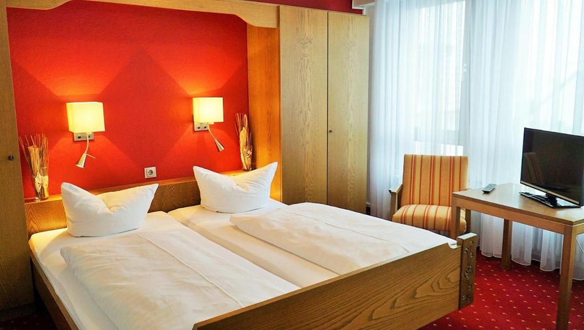 Hotel Zum Goldenen Ochsen Maikammer Εξωτερικό φωτογραφία