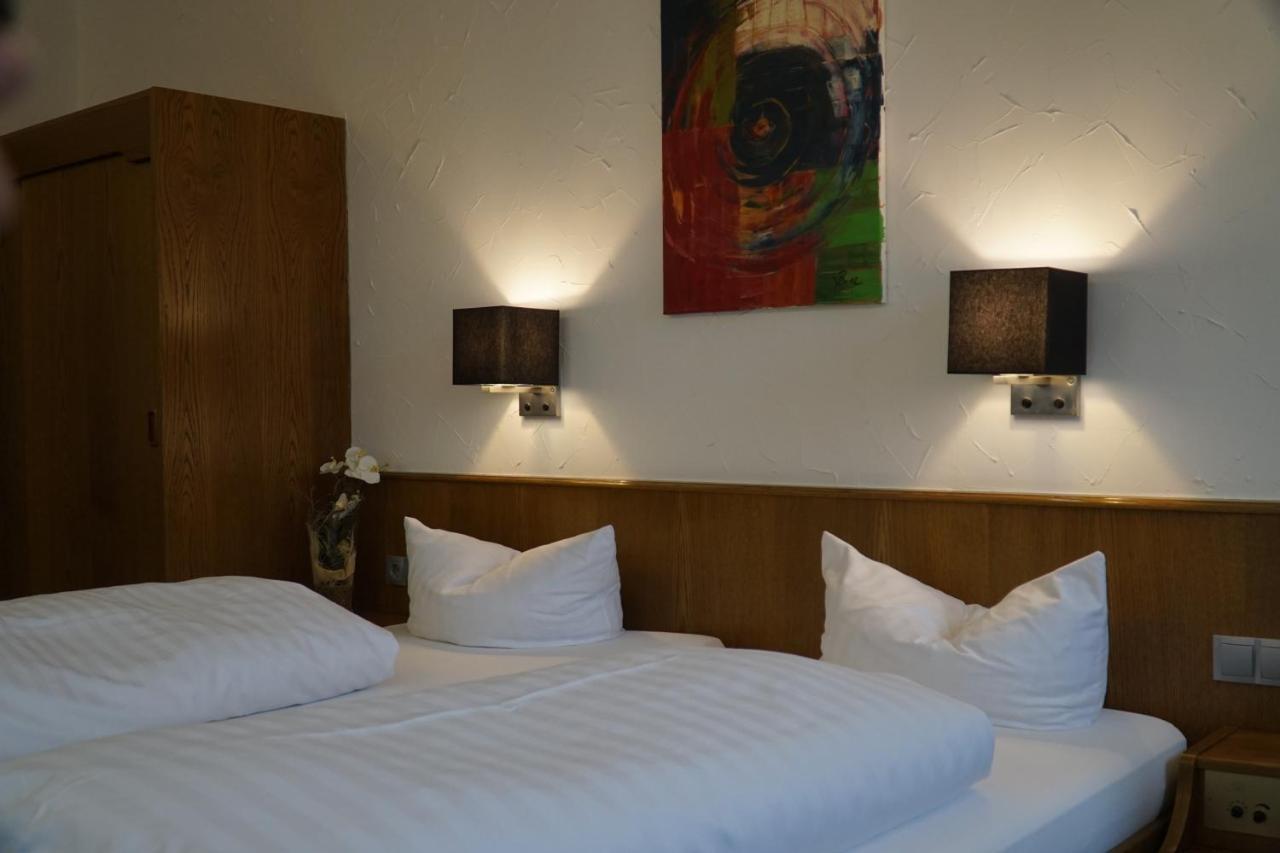Hotel Zum Goldenen Ochsen Maikammer Εξωτερικό φωτογραφία